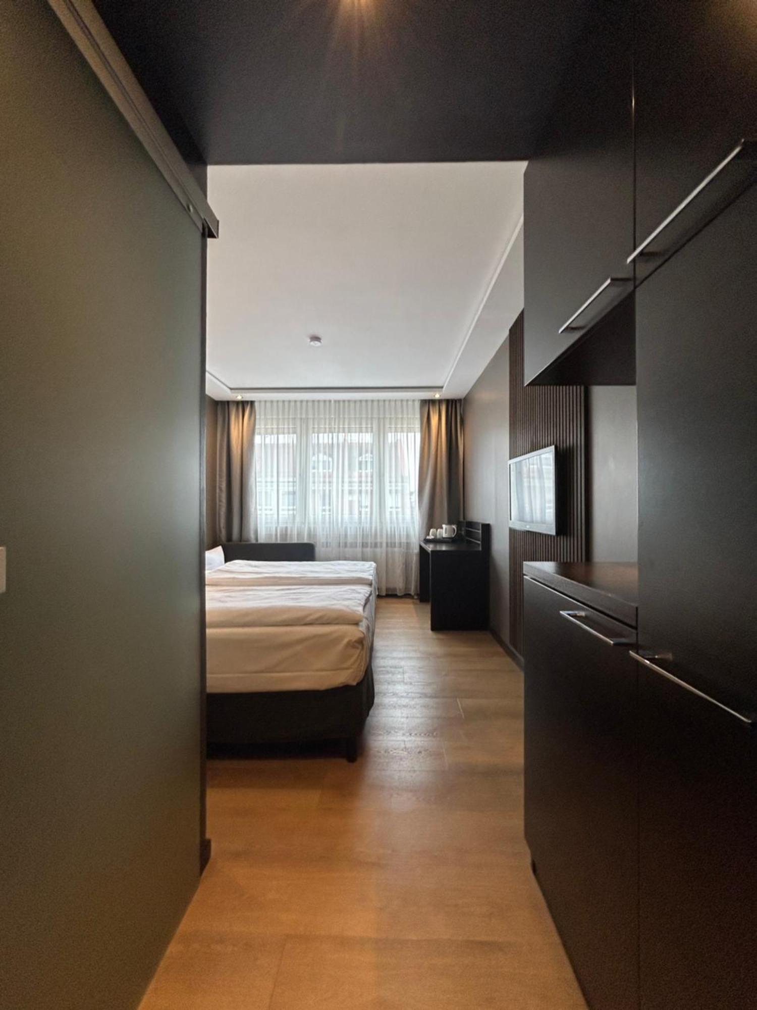 Hotel Am Karlstor Карлсруе Екстер'єр фото