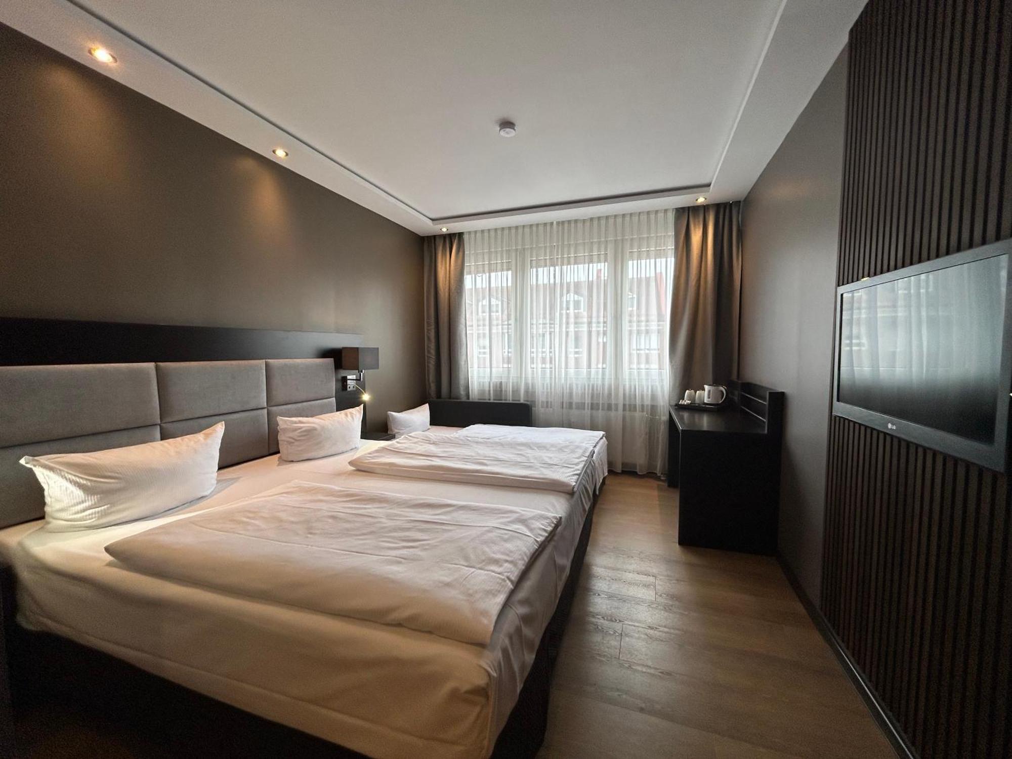 Hotel Am Karlstor Карлсруе Екстер'єр фото